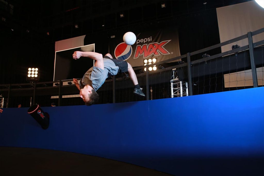 Pepsi Max Volley 360, behind the scenes