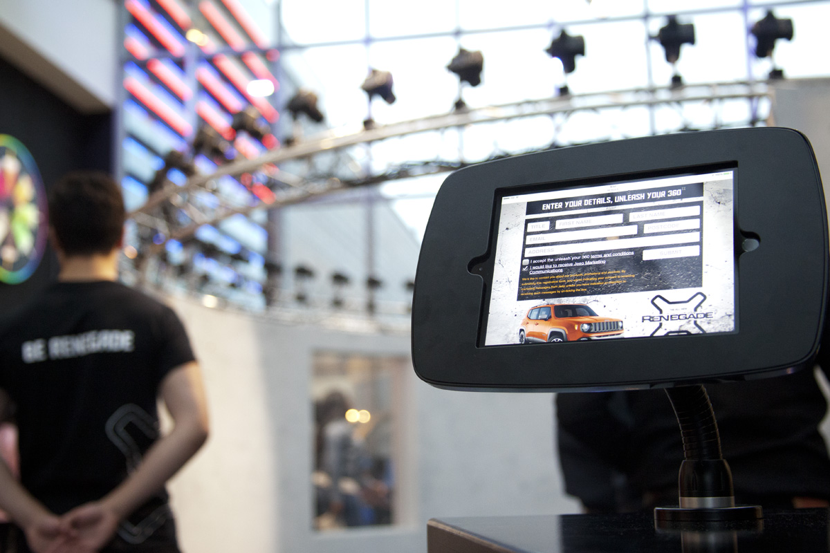 Data capture Tablet used on the experiential bullet time software