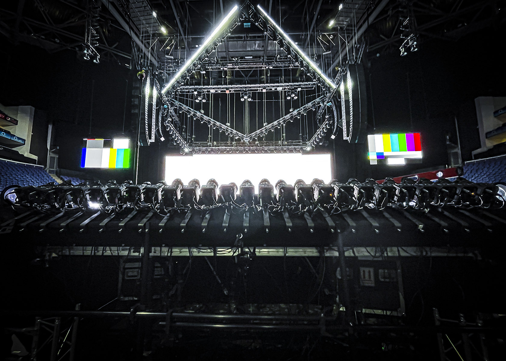 Genlocked Video Array O2 Arena-06