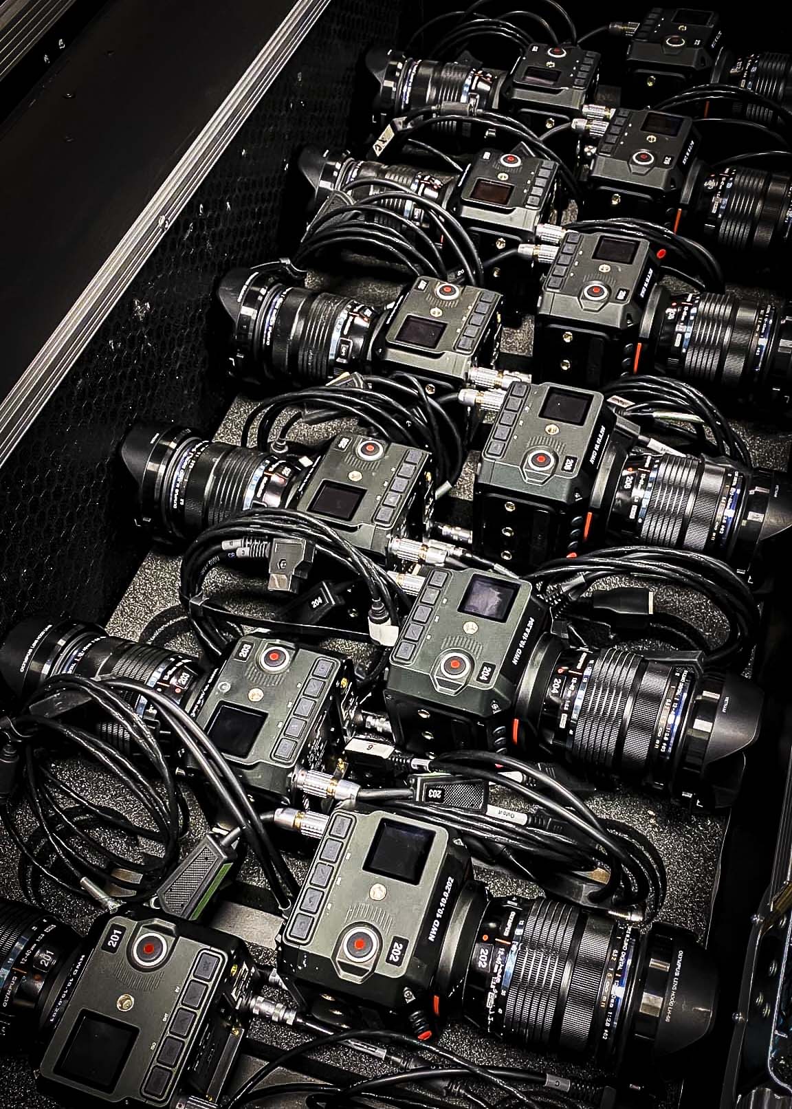 Genlocked Video Array Videogrammetry-01r
