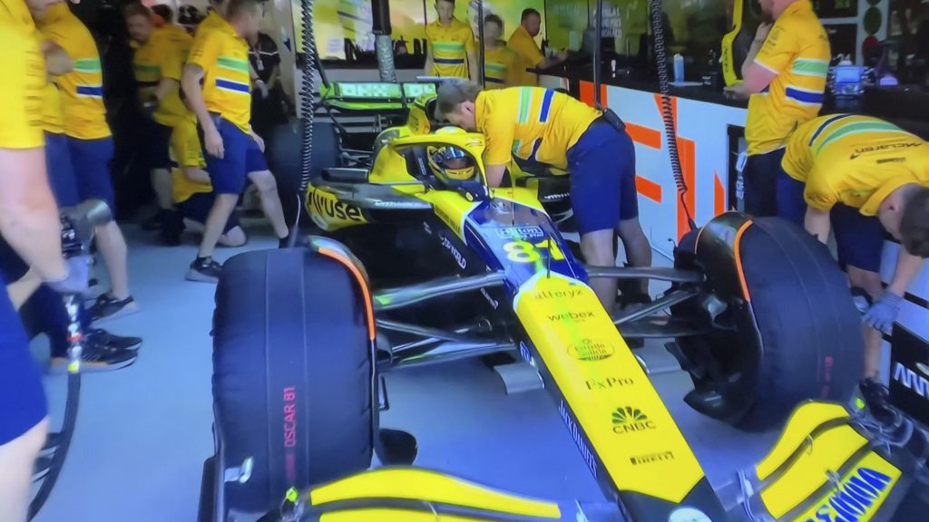McLaren F1 Ayrton Senna, behind the scenes