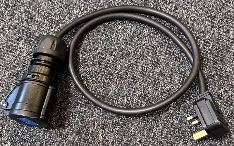 13A-16A Jumper Cable Adapter 1m (3ft)