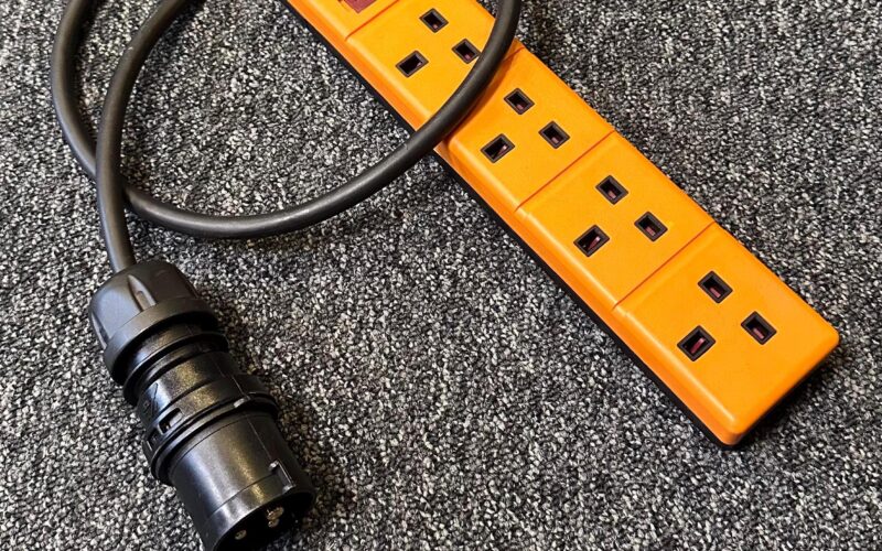 16 amp to 4 Gang 13amp trailing socket