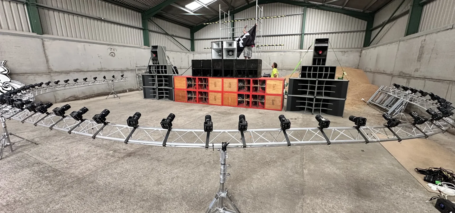 The Argus rig of cinema cameras on its curved truss in the barn