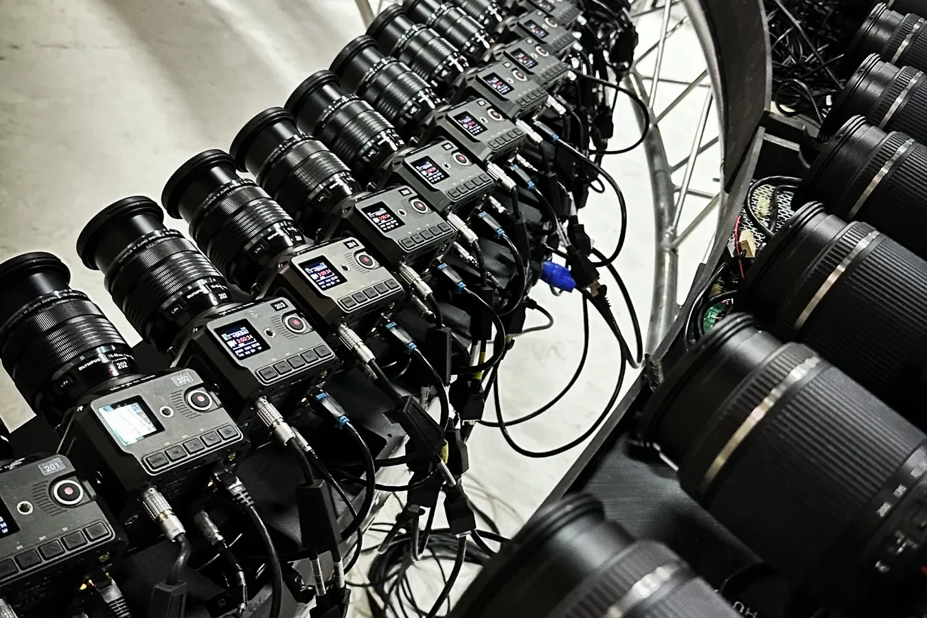 The Argus rig arc of cinema cameras with the DSLR rig cameras alongside, on set for the second Dyson shoot
