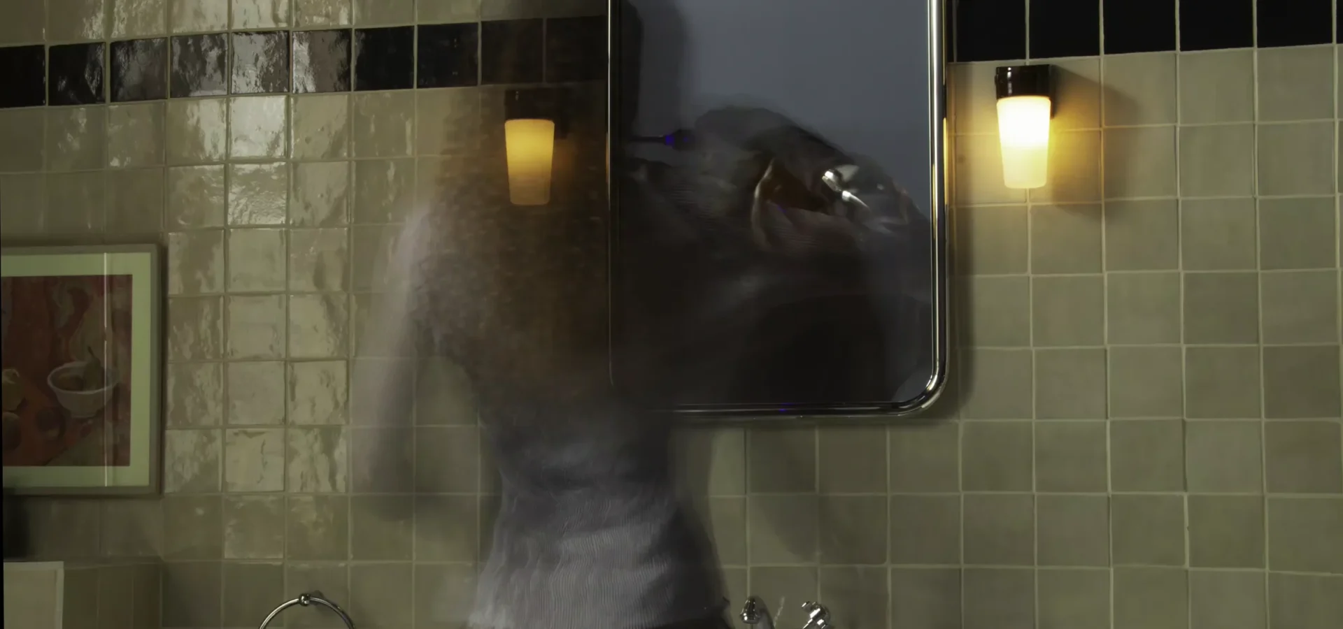 Long exposure from the DSLR rig on the second bathroom set